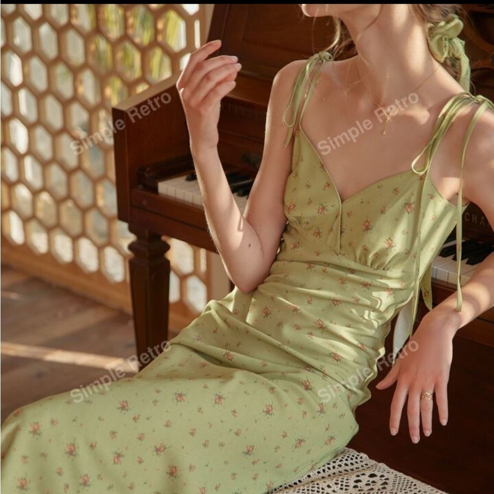Simple Retro Floral Knot Detail Cami Dress, New with Tags, Size Small - Picture 2 of 11